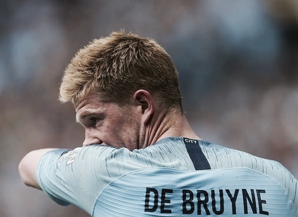 铁卫主场首球比肩C罗，曼联1-1西汉姆联，反超利物浦升英超第八（铁卫主场处子球媲美C罗，曼联1-1西汉姆，力压利物浦升至英超第八）