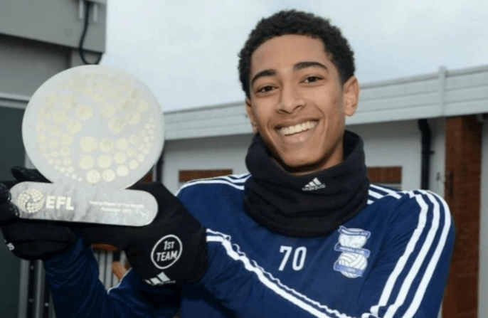 2-0胜韩国，熊猫杯实时积分榜中国U22登顶！（中国U22 2-0力克韩国，熊猫杯即时积分榜登顶）