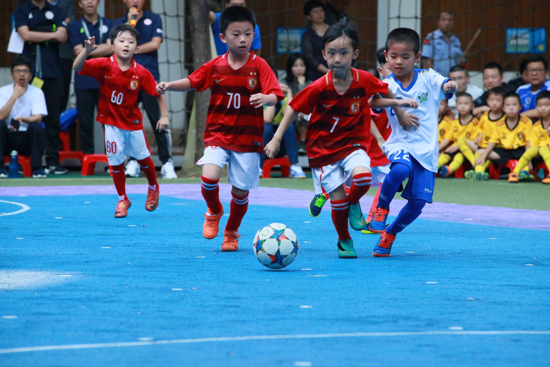 我们的米兰德比进球TOP25（米兰德比25大经典进球）