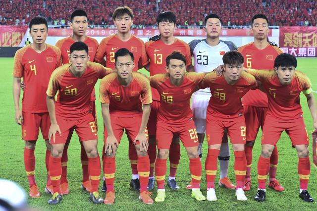 马德兴：U17国足23人名单敲定，邝兆镭10号，梁仕宇落选（马德兴：U17国足23人名单已定，邝兆镭身披10号，梁仕宇无缘入选）