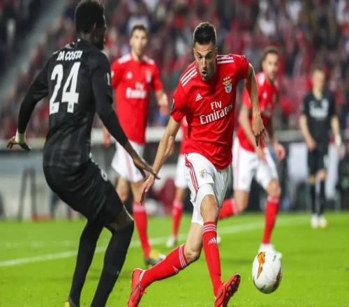 法尔克：拜仁仍在密切关注DV9，同时也对弗兰库利诺-朱感兴趣（法尔克：拜仁持续关注DV9，并对弗兰库利诺-朱抱有兴趣）