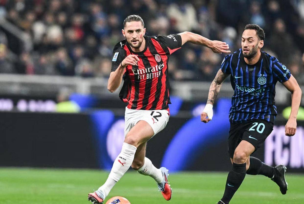 库尔图瓦谈维尼修斯挑衅行为：我们不是机器，我们是人（库尔图瓦回应维尼修斯被指挑衅：我们是人，不是机器）