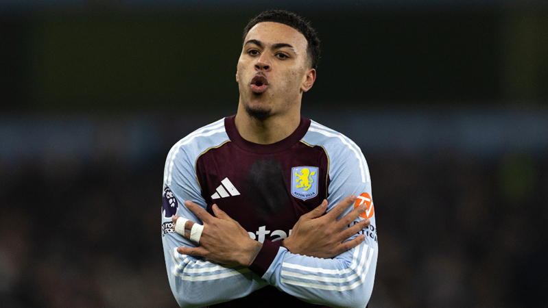 会师美职联决赛，梅西过往面对穆勒3胜7负处于下风（美职联决赛相逢：梅西对穆勒历史战绩3胜7负，处于劣势）