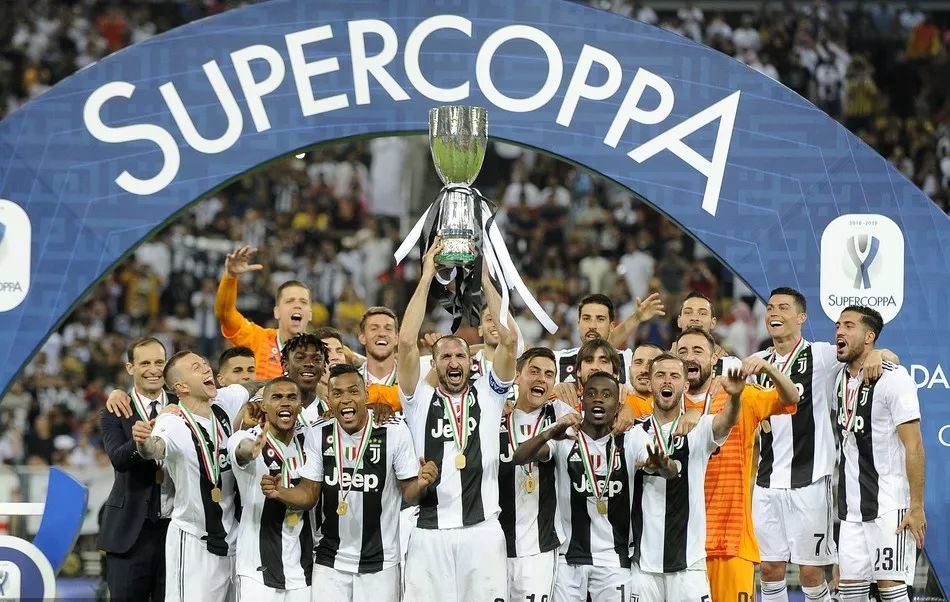 杨瀚森首发后各界说啥？韩乔生谈慢热，美媒称赞，被指无首发实力（杨瀚森首发引热议：韩乔生称其慢热，美媒力赞，亦被质疑缺乏首发实力）